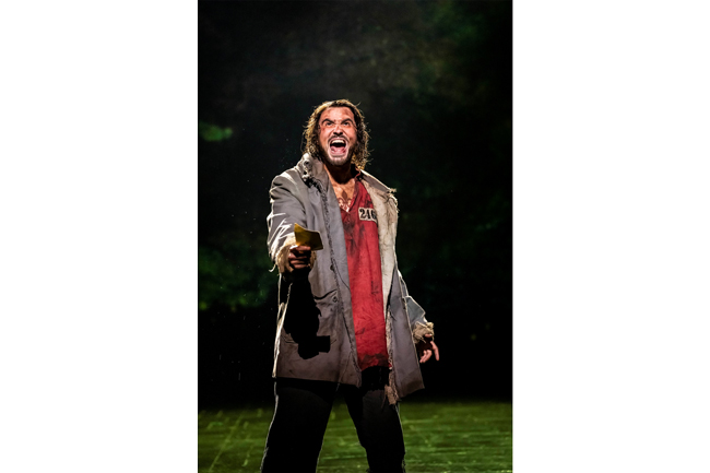 Milan van Waardenburg speelt hoofdrol in Les Misérables in Londen
